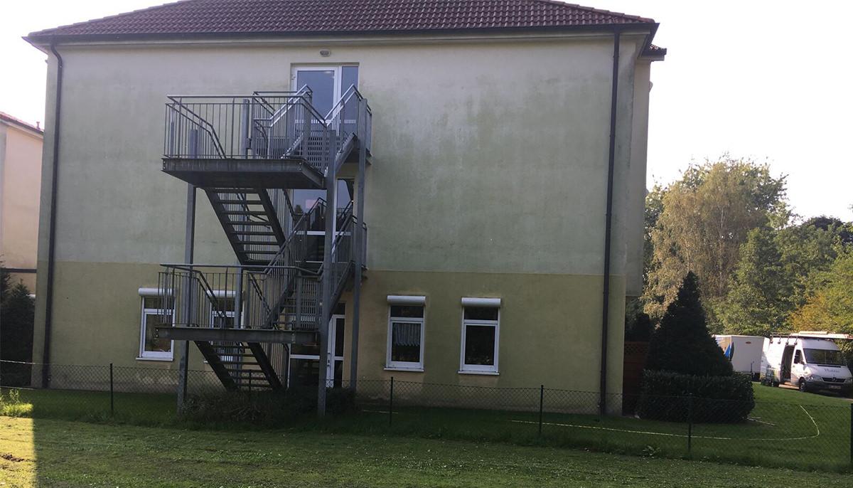 Fassadenreinigung Düsseldorf Reinigung WDSV Vorher 2 Fassadenreinigung Düsseldorf Reinigung WDSV Vorher 2